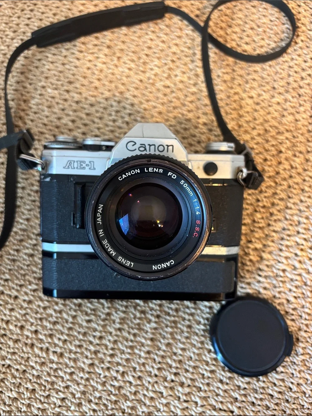 Canon AE-1 Film Camera 1970s (79?) FD 50 mm 1:1.4 s.s.c. Lens